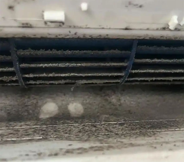 临猗空调吹的风有股烧焦味是怎么回事